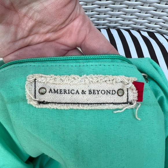 America & Beyond DAPHNE EMBELLISHED MULTI-COLORED HAND BEADED TOTE - Picture 12 of 14